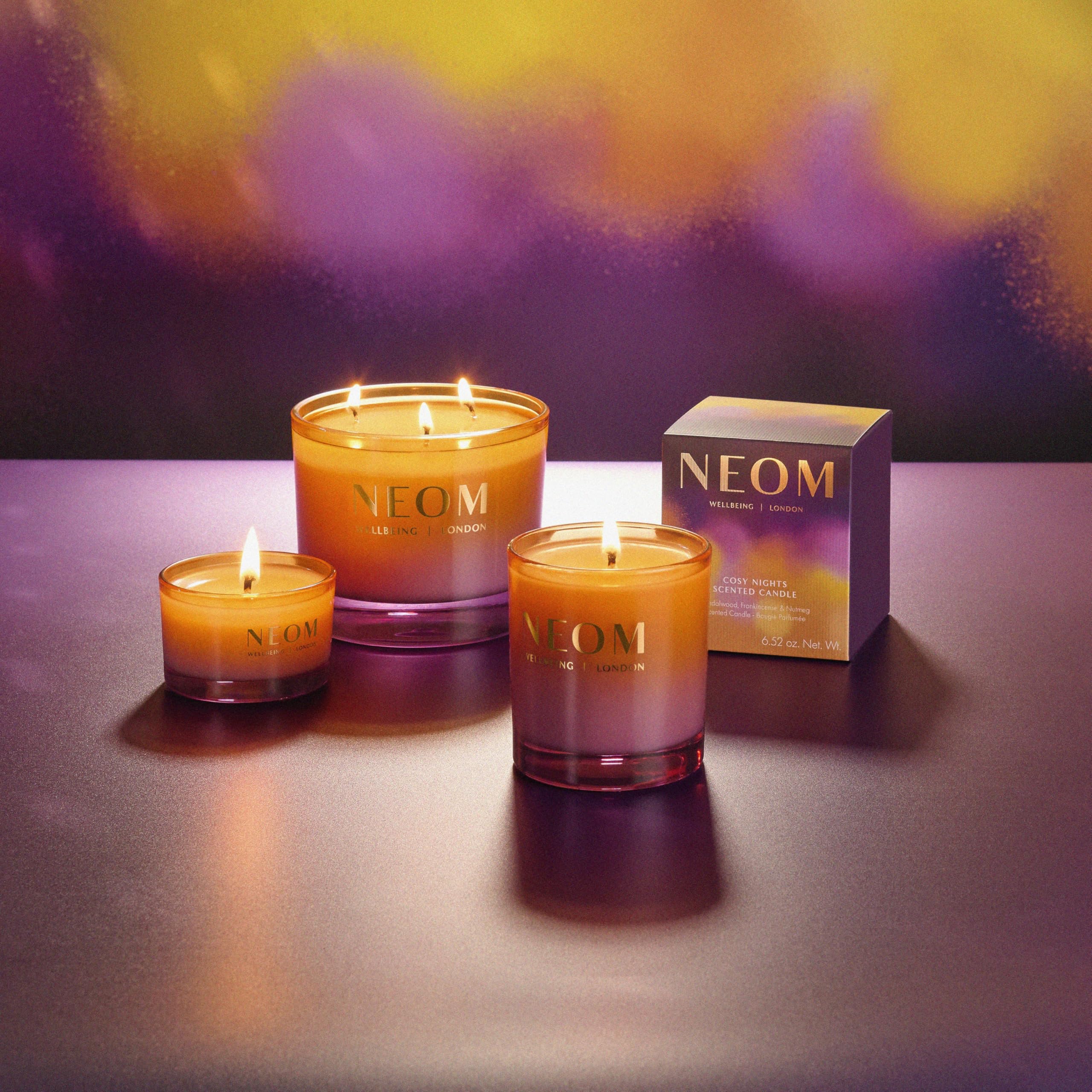 NEOM Cosy Nights Travel Candle with wooden wick (5 of 7)