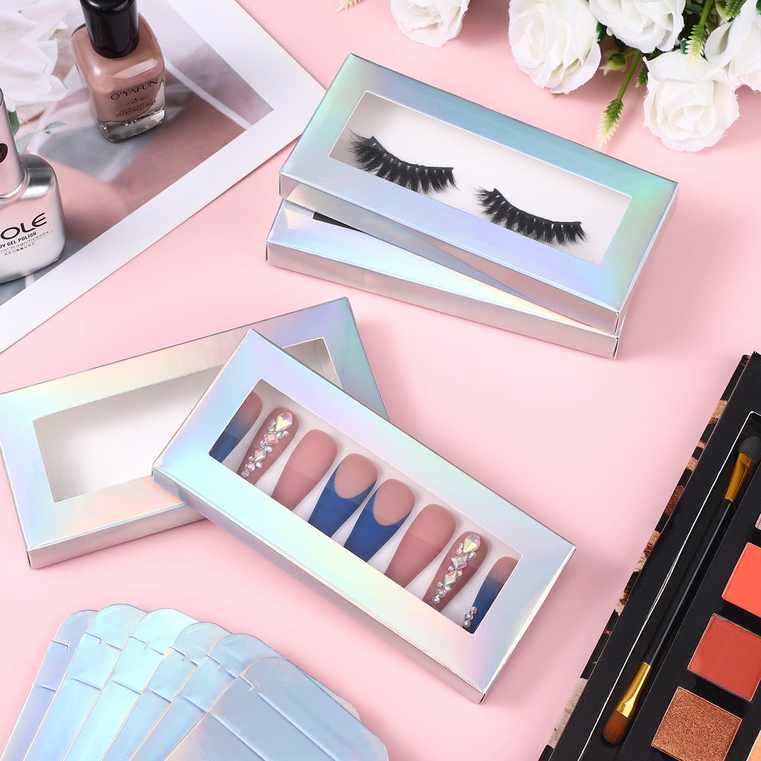 Noverlife salon-ready nail packaging helps protect tips during storage.