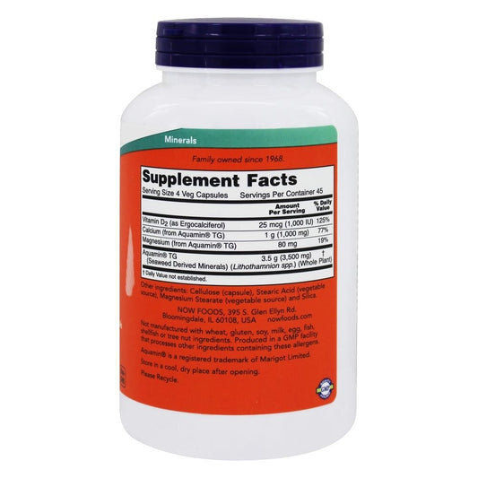 Close-up of 180 vegetarian capsules