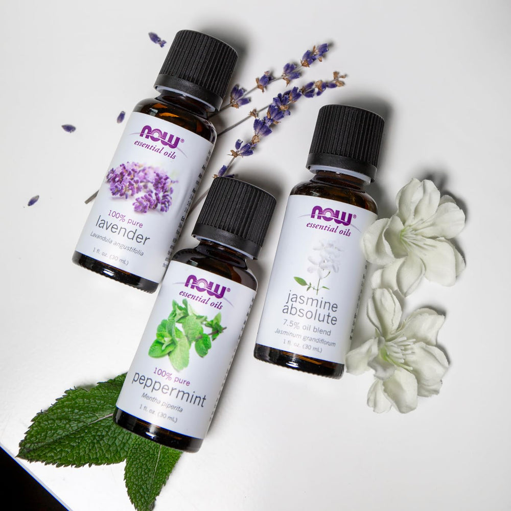 Diffuser with peppermint oil for aromatherapy