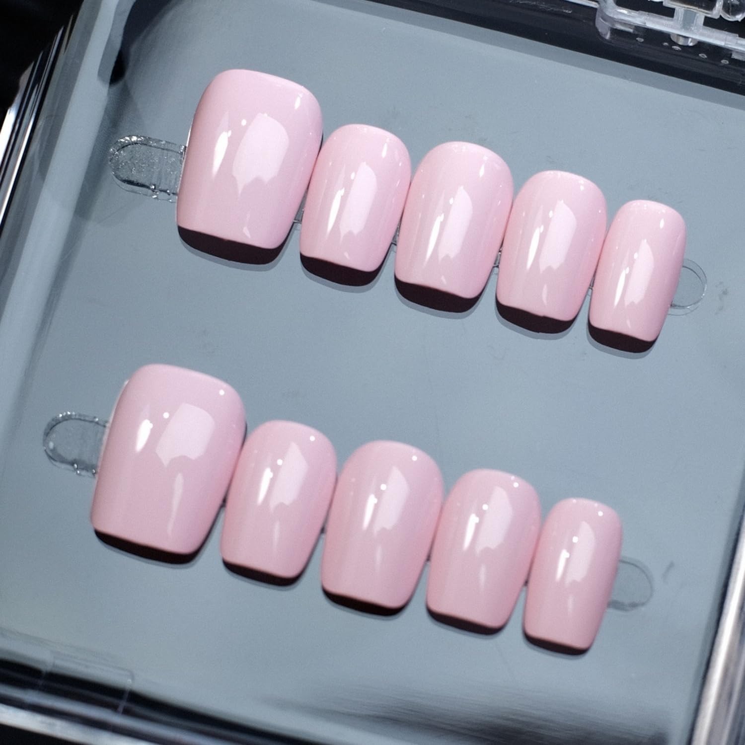 NSSHEL thickened-structure nails offer durable, reusable style with a glossy surface.