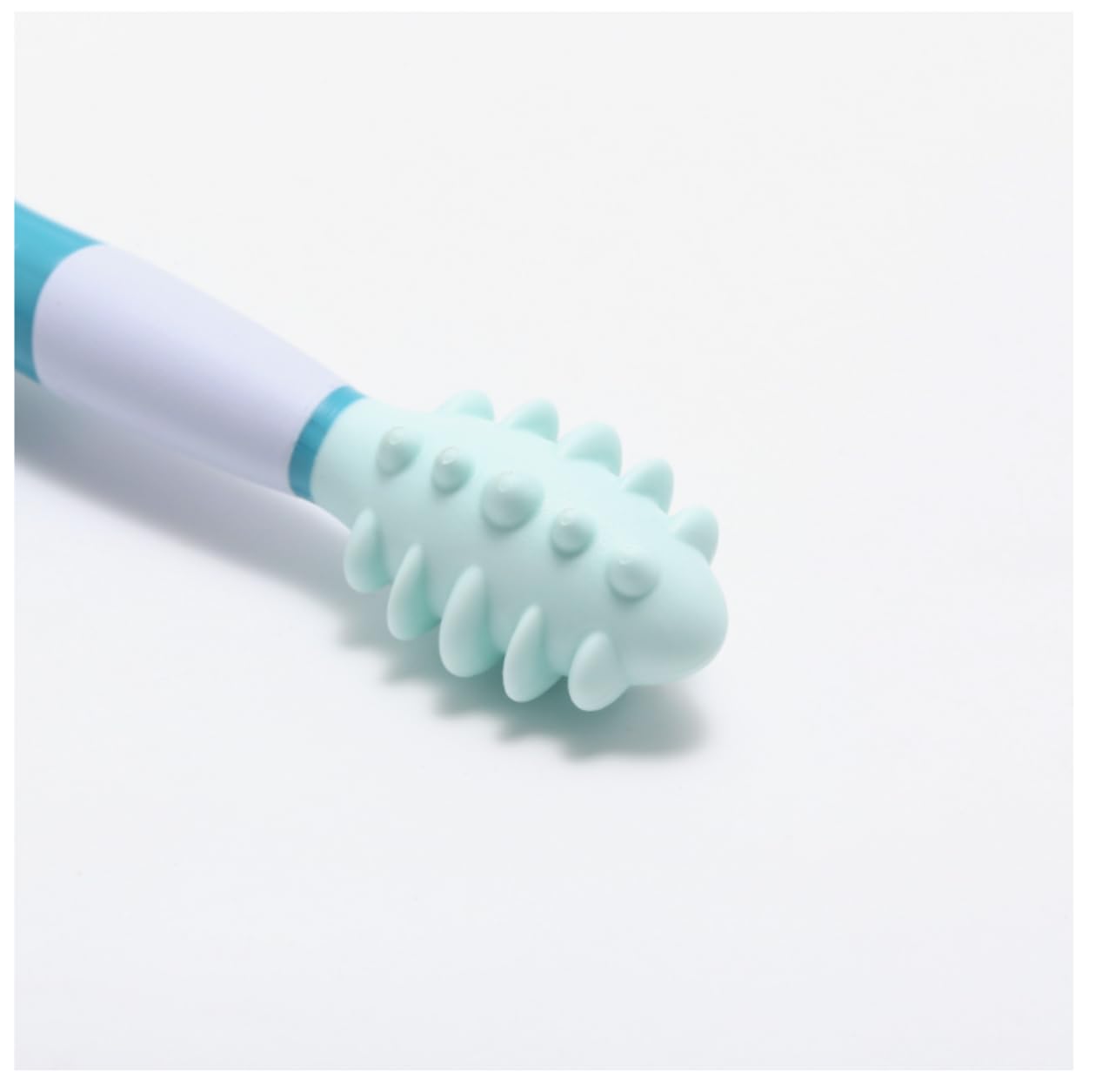 NUK Massage Brush white, close-up of bristles