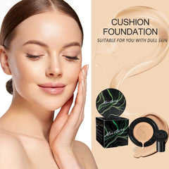 OETUIOW pressed powder texture close-up shows silky finish.