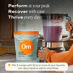 Unflavored protein scoop with powder