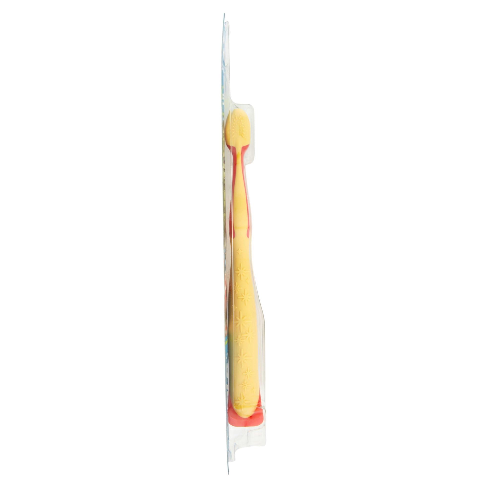 Close-up of Power Tip bristles for hard-to-reach back teeth