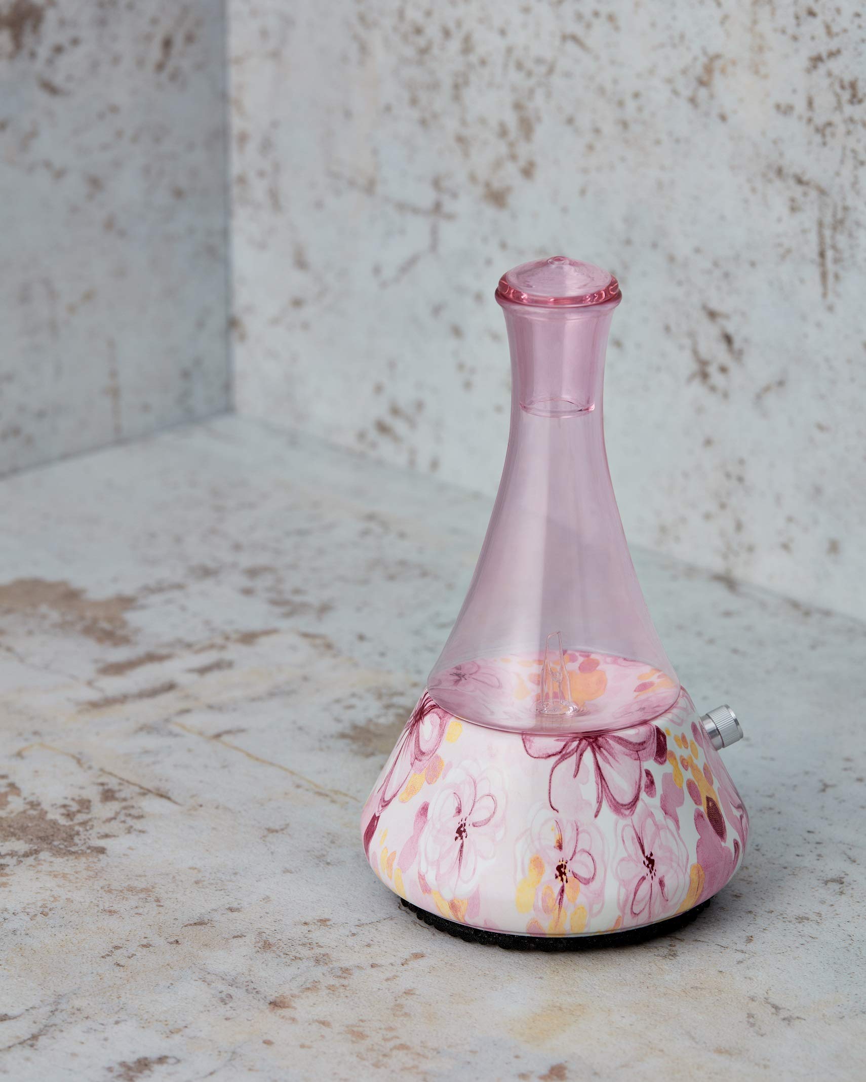 Organic Aromas Opulence decorative diffuser in-room blends with decor