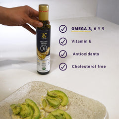Close-up of vitamin E and fatty acids in Sacha Inchi oil