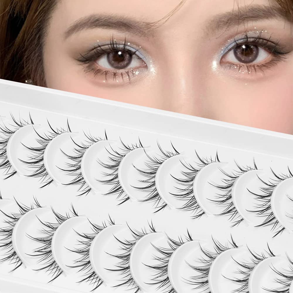 Outopen lashes demonstrate a subtle 3D rendering effect.