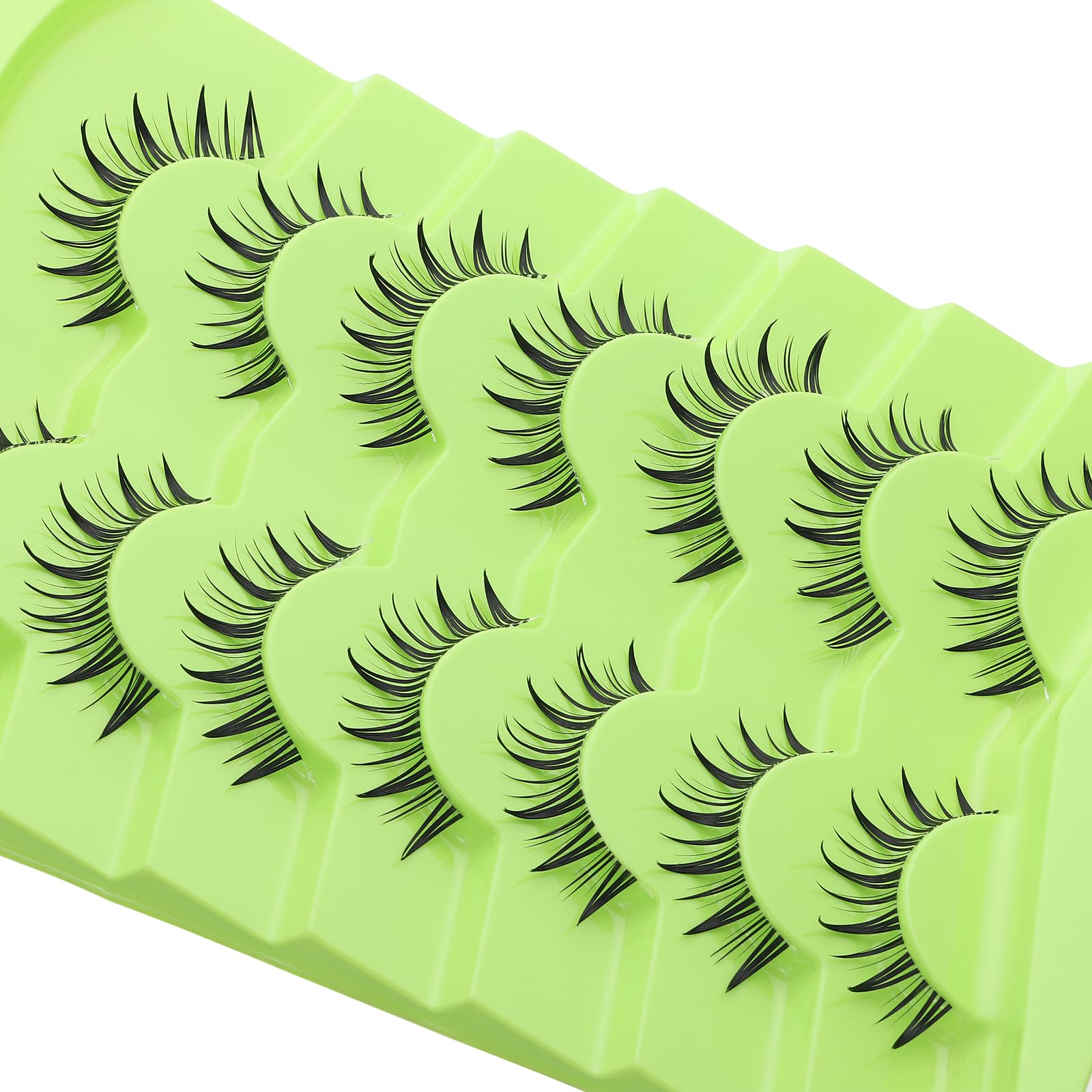 Outopen Manga Lashes showcase precise craftsmanship and style.