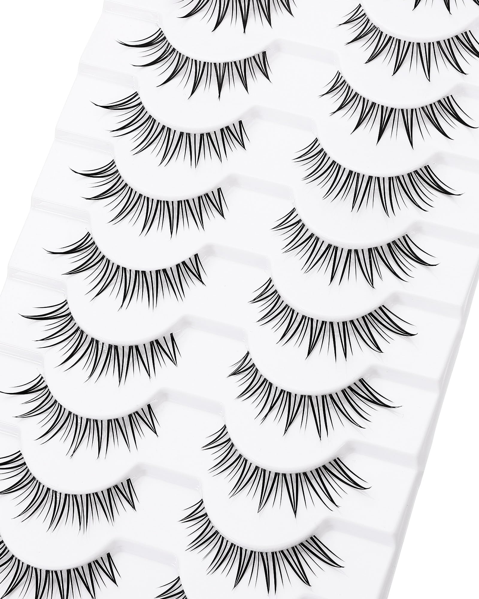 Outopen natural look lashes suitable for daily wear and photos.