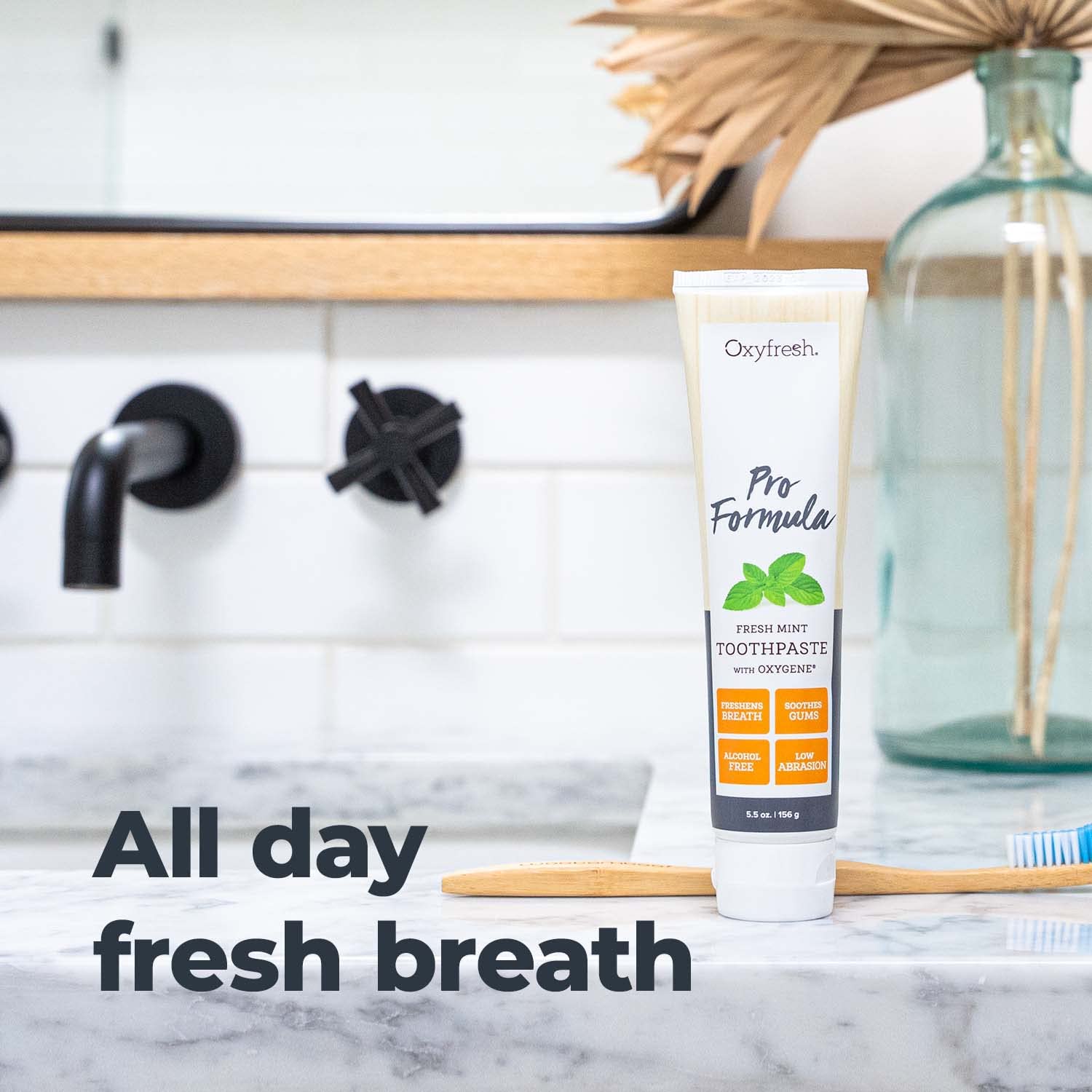 Natural essential oils and ingredients in Oxyfresh Pro Formula