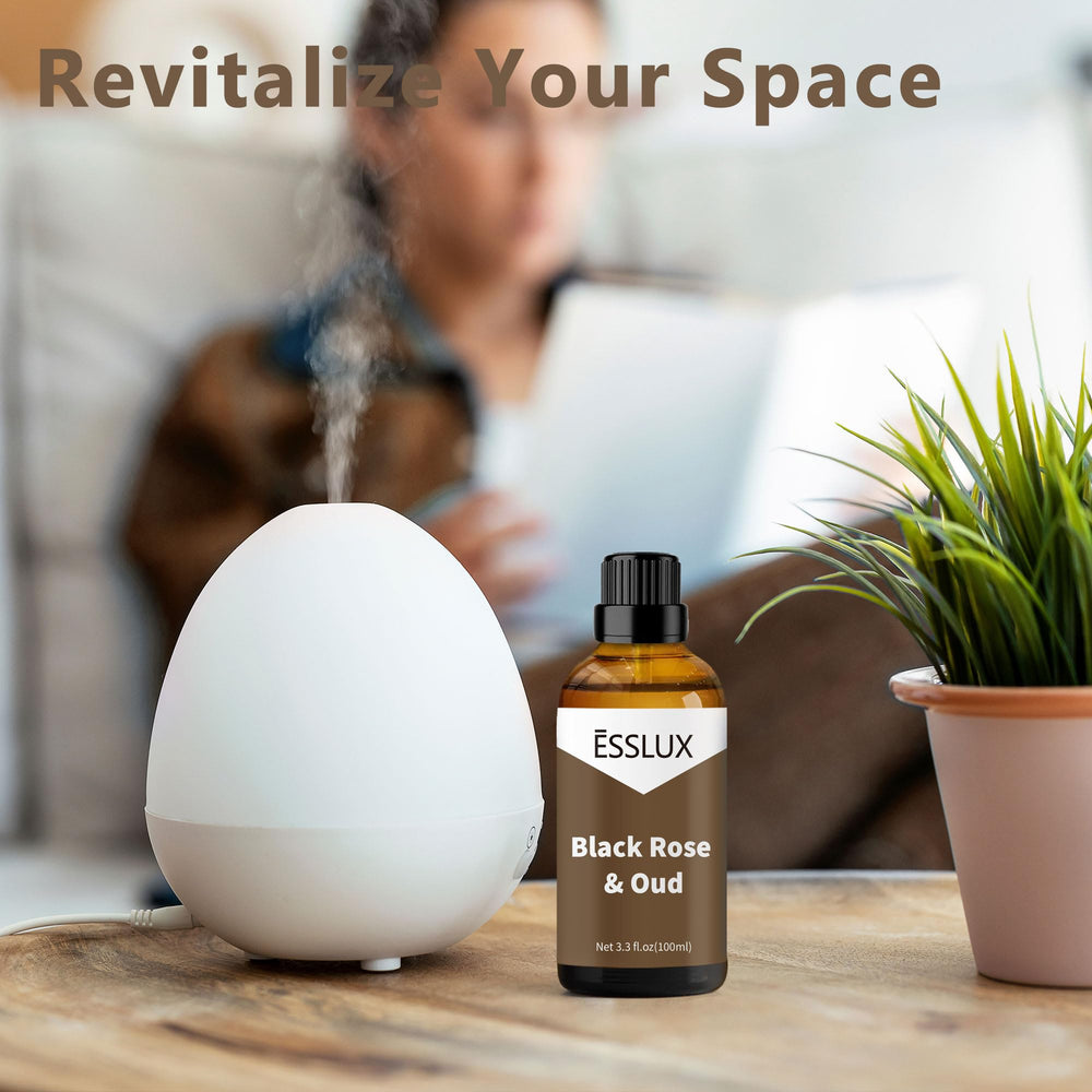 Packaging and label of ESSLUX Black Rose & Oud fragrance oil
