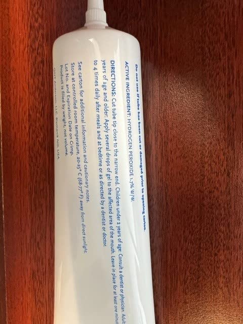 Non-invasive periodontal gel reaching bacteria beyond brushing