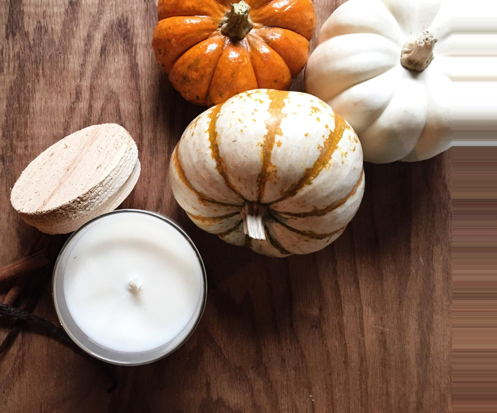 PeripetiHome pumpkin-ginger candle cork lid and clear jar evoke autumn comfort.
