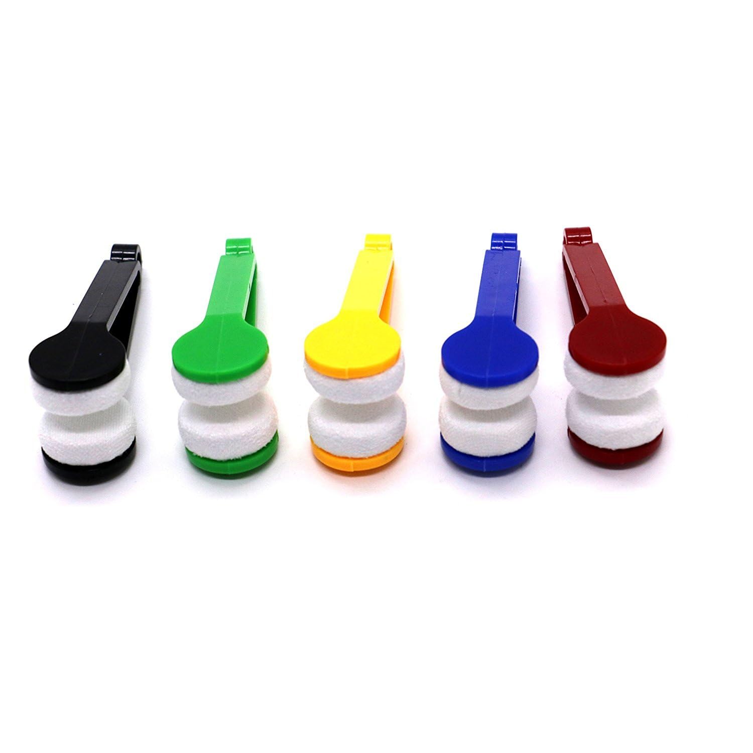 Portable eyeglasses cleaning tool