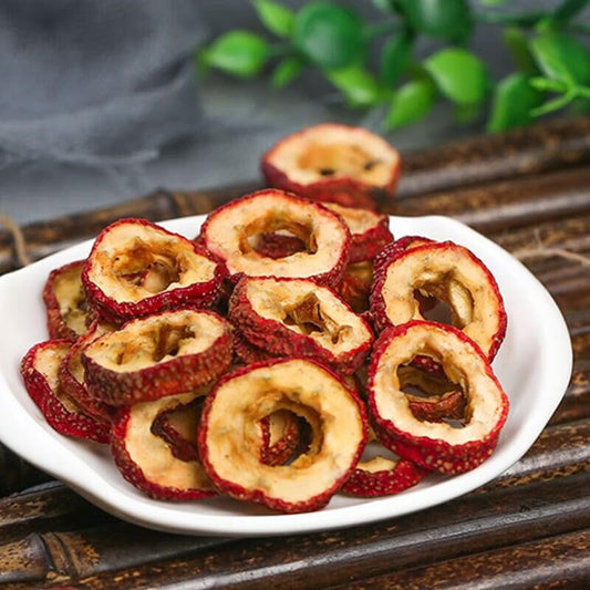Seedless hawthorn slices hollow and bite-sized