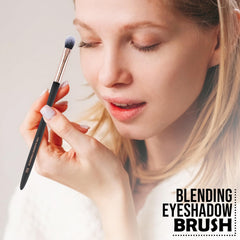 Profusion Cosmetics Waved Handle Design provides comfortable balance for detailed eye makeup.