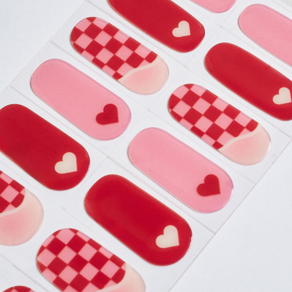 PSBRBAD Valentine gel strips in white hearts offering durable, trendy wear