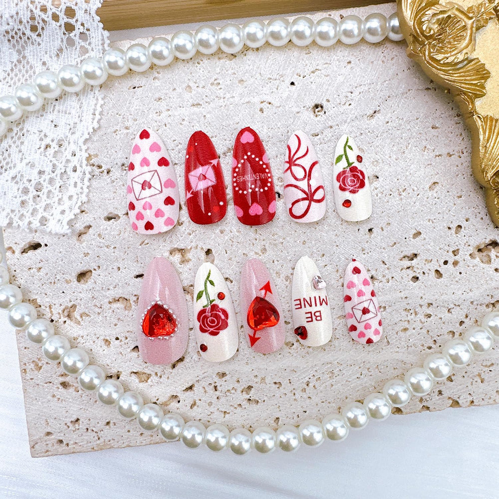 PSBRBAD glue-on nails kit includes adhesive tabs for easy application.