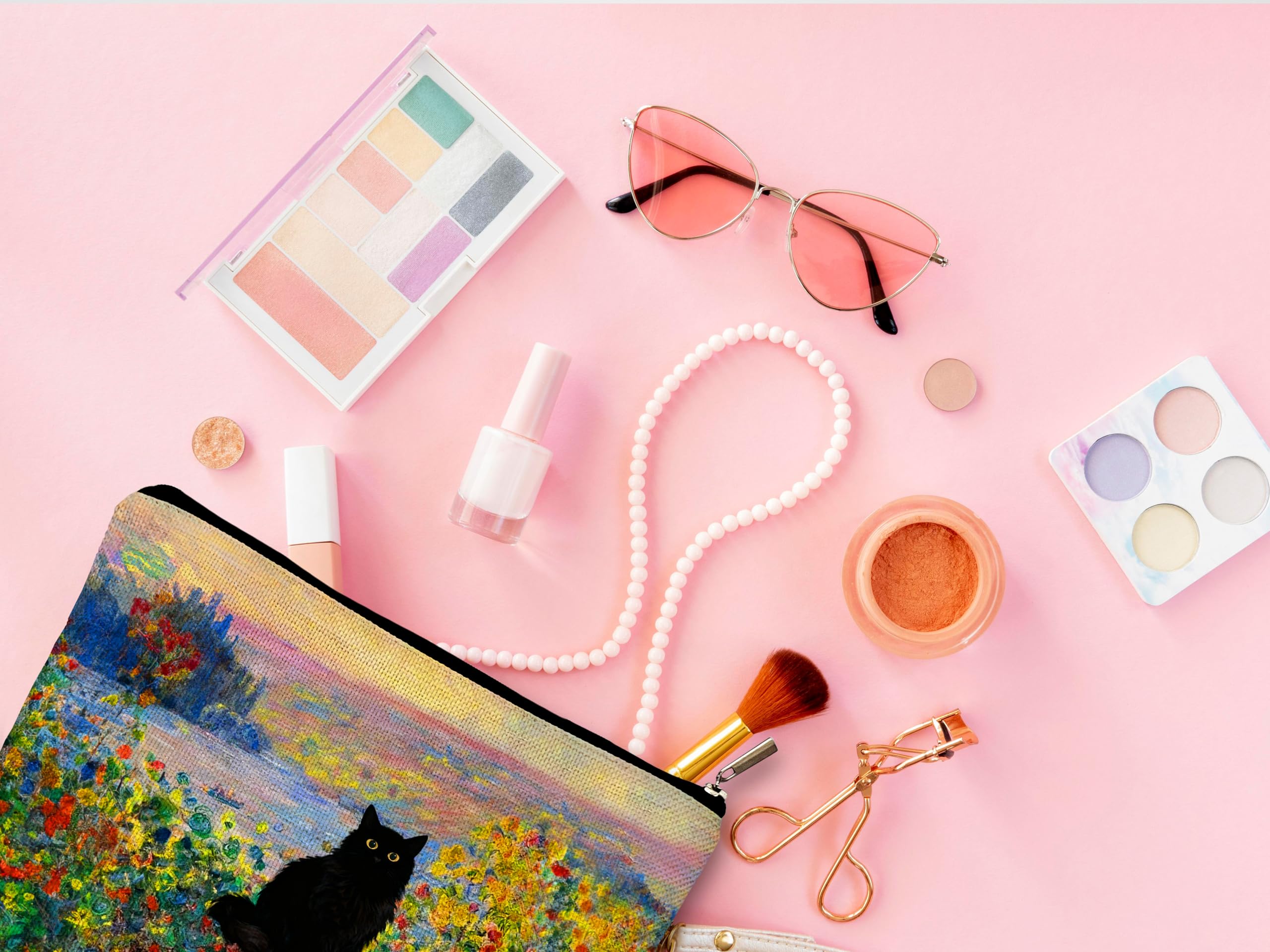QGFM cat lovers makeup pouch perfect for travel and daily routines.