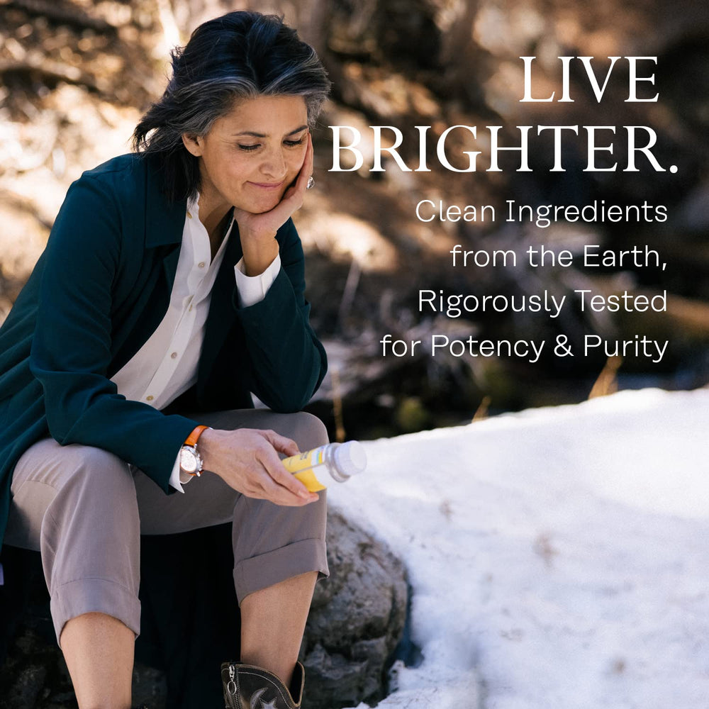 Close-up of bottle and capsules for Quercetin 500mg Solaray Pack of 2