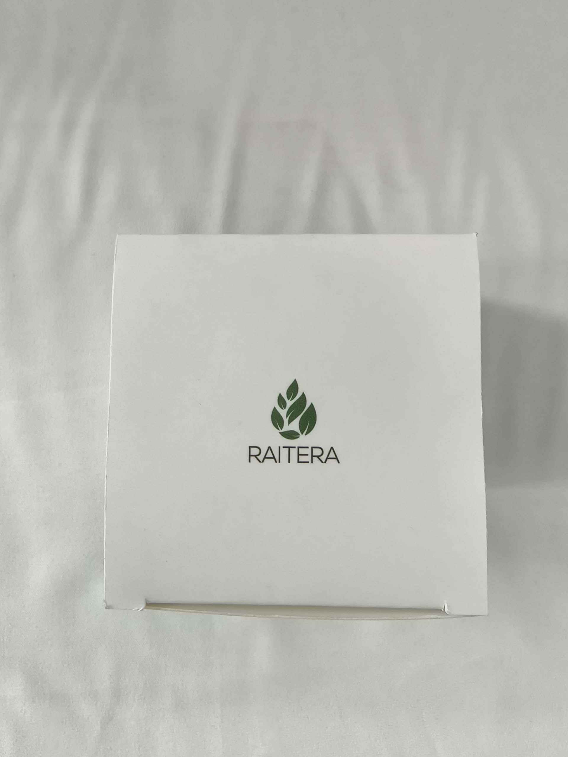 Raitera Nervara Comfort Cream packaging signals premium, travel-friendly design.