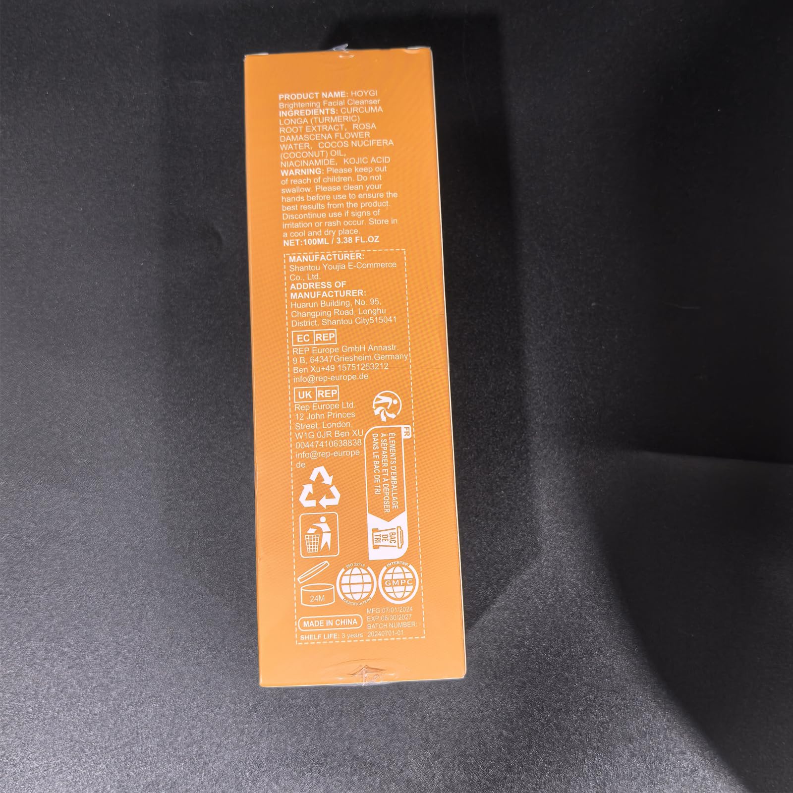 Application shot of Reepic Cosmer Turmeric Cleanser during morning routine.
