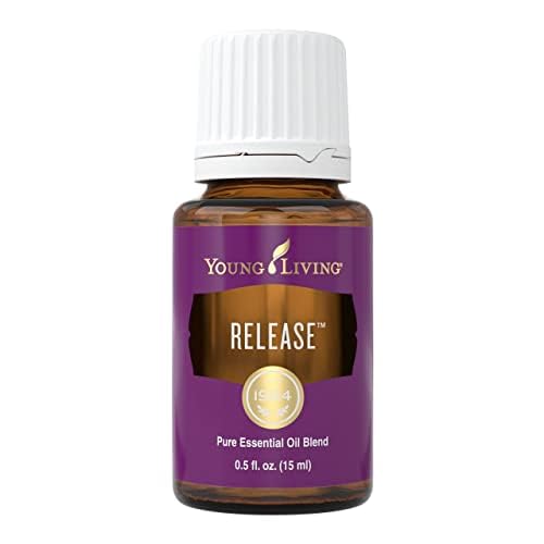 Selection of organic, therapeutic-grade essential oils in Release blend
