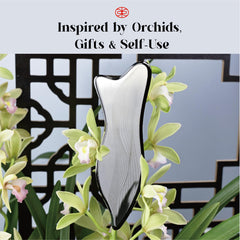 Cleaning cloth and travel pouch for the Gua Sha kit