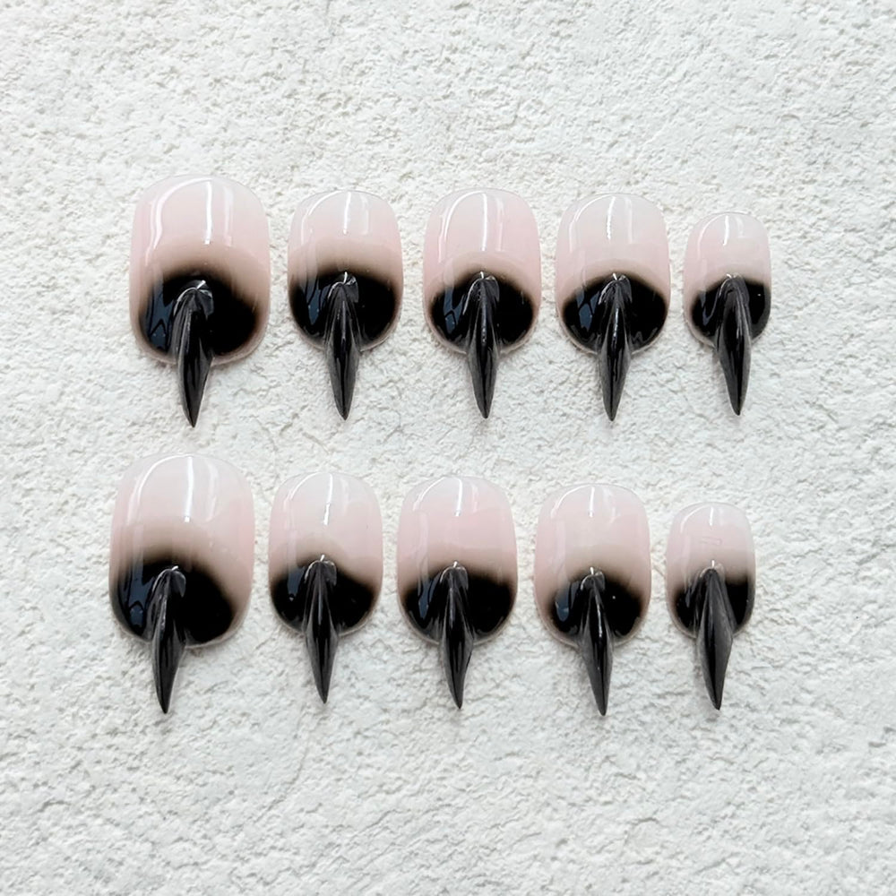 RIICFDD reusable press-on nails reduce waste with multiple applications.