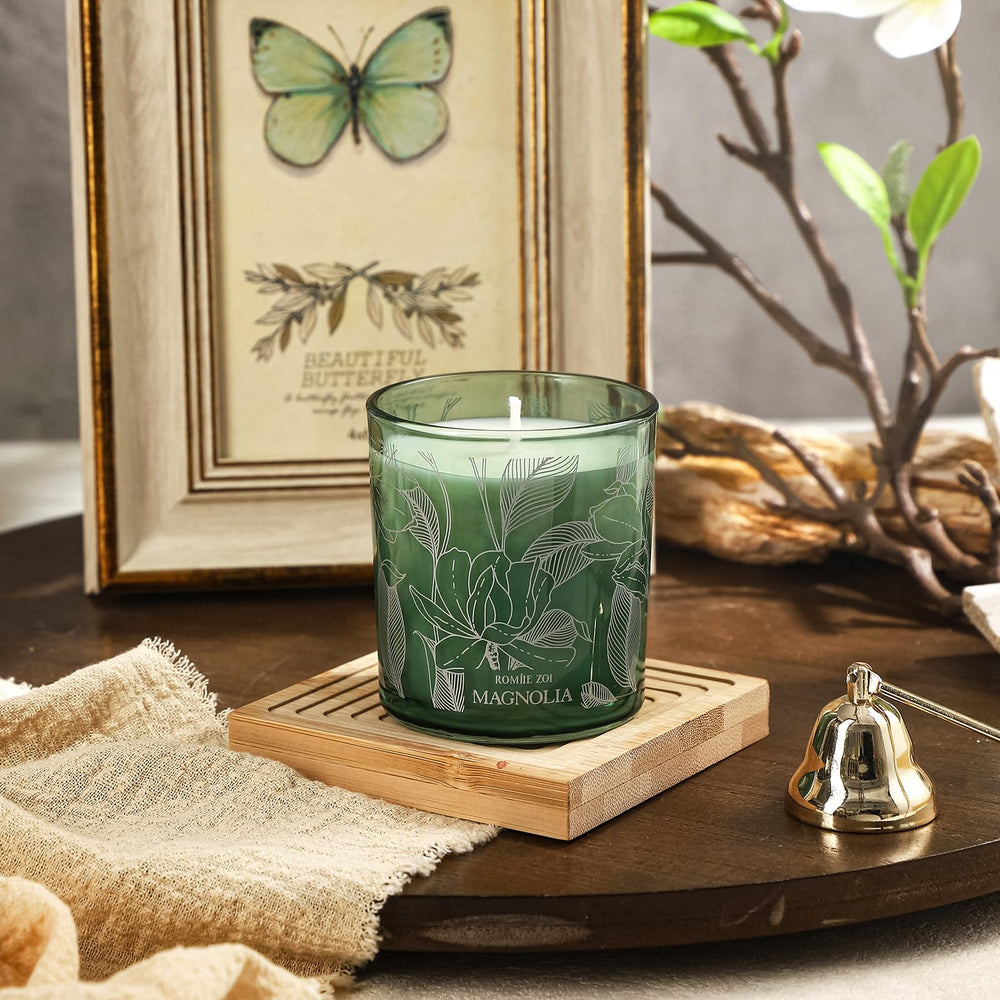 Natural soy wax with lead-free cotton wick close-up