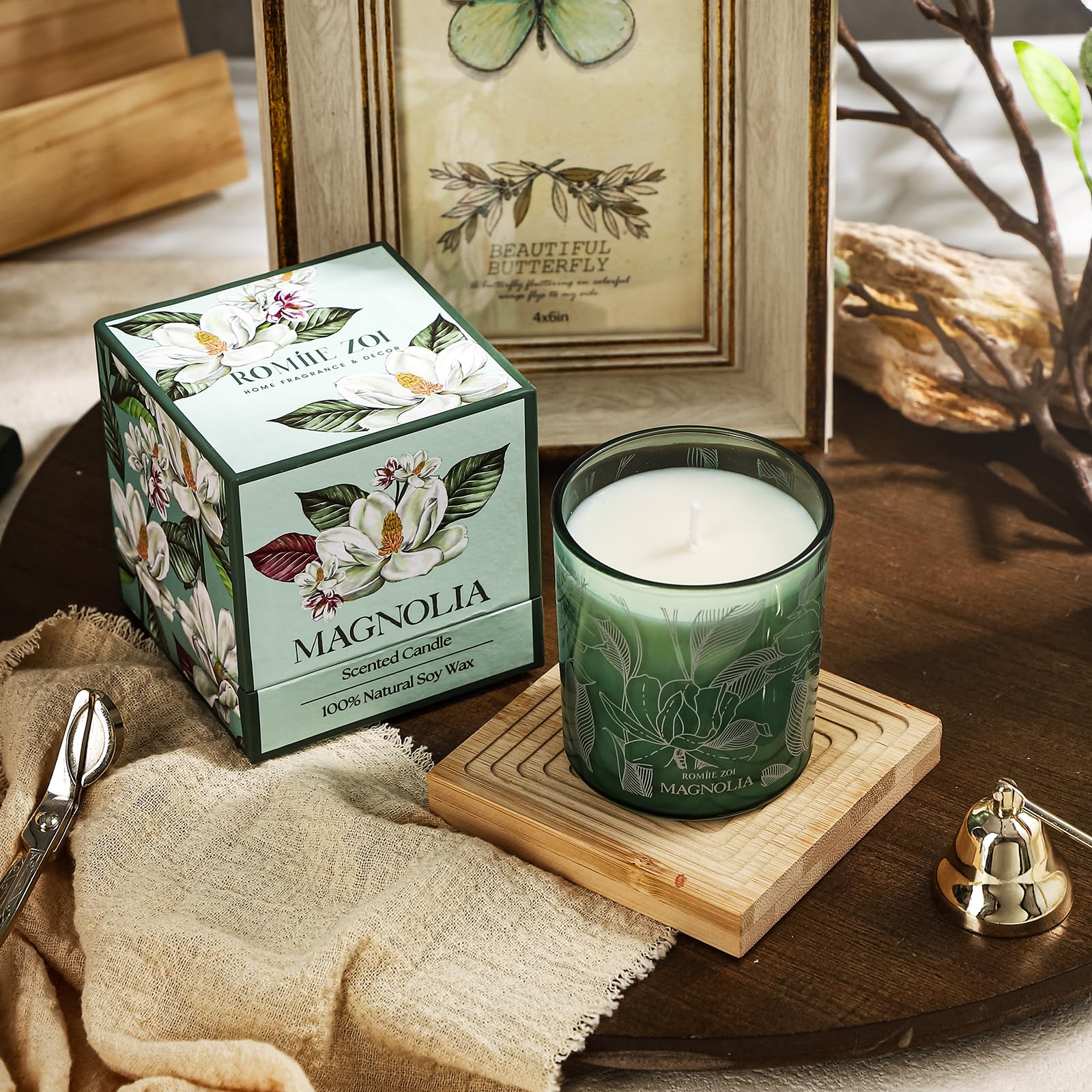 Close-up of Magnolia blossom scented wax in ROMIIE ZOI candle