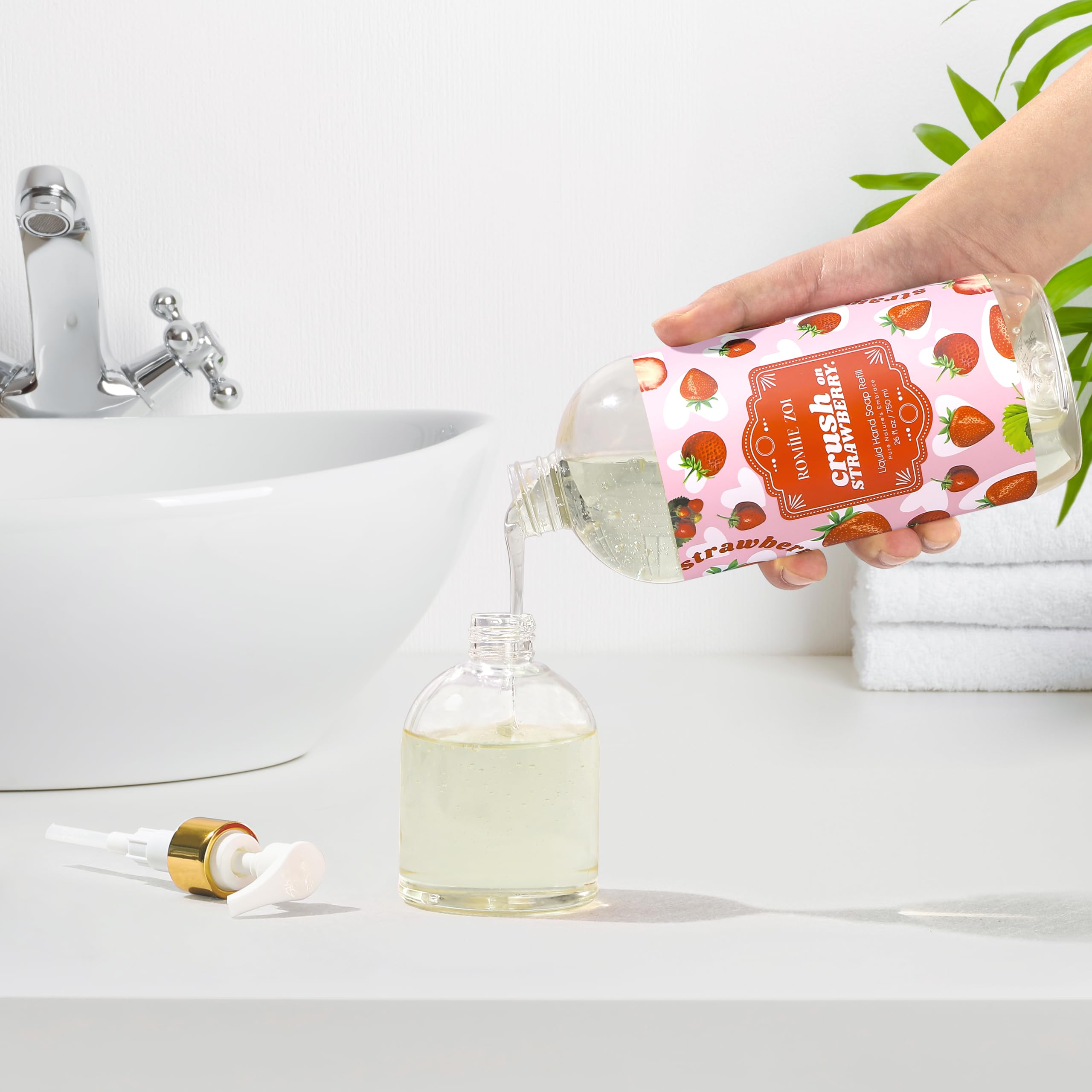 ROMIIE ZOI plant-based cruelty-free formulation for gentle cleansing