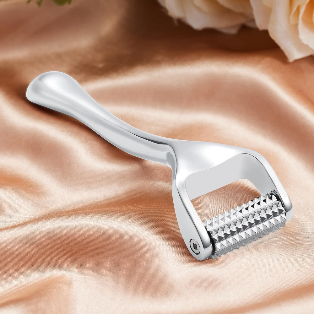 Product packaging and presentation of Running Man Acupressure Roller