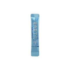 Person using Ryukakusan Direct Mint sachet (no water needed)