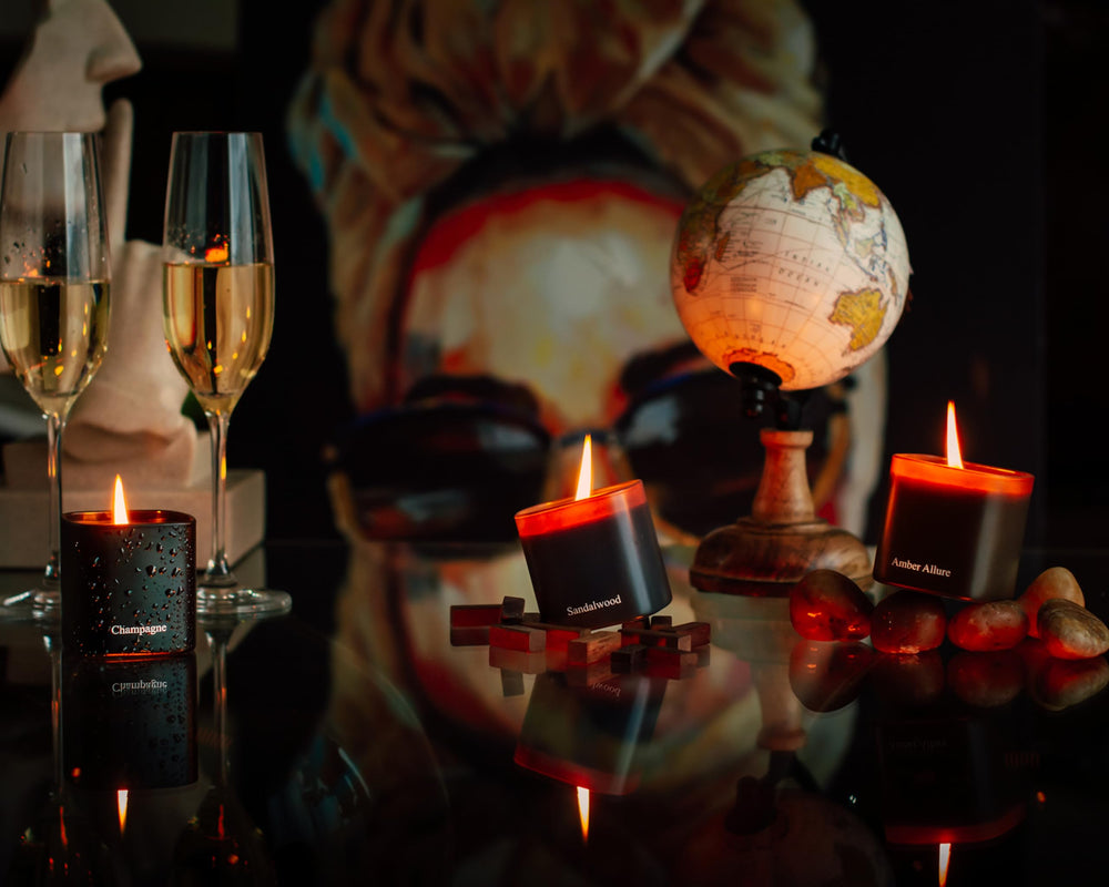 Sandalwood scented candle in black matte jar