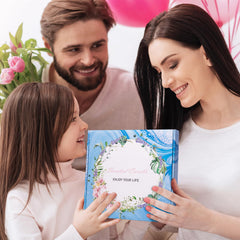 Long-lasting aromatherapy candles in gift set