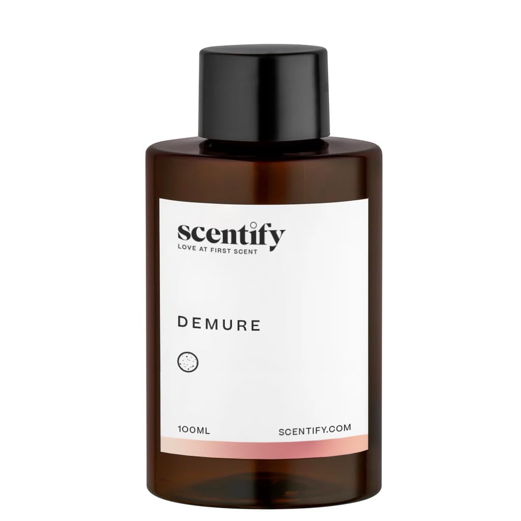 Calabrian bergamot, orange and pineapple top notes of Demure diffuser oil