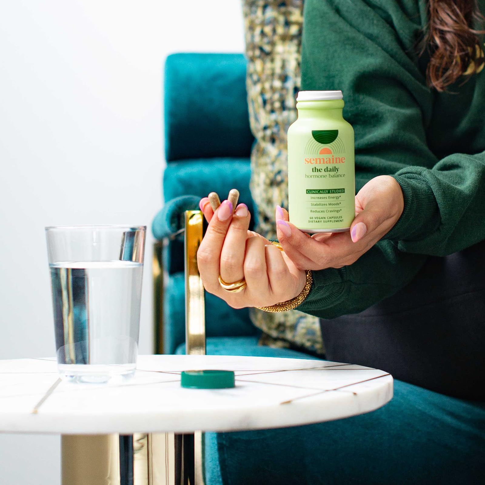 Semaine Daily Hormone Balance pills demonstrate discreet, convenient hormone support for daily wellbeing