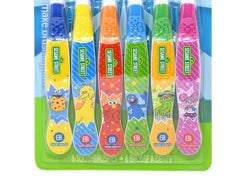 Ergonomic easy-grip handles on Sesame Street-themed kids’ toothbrushes.