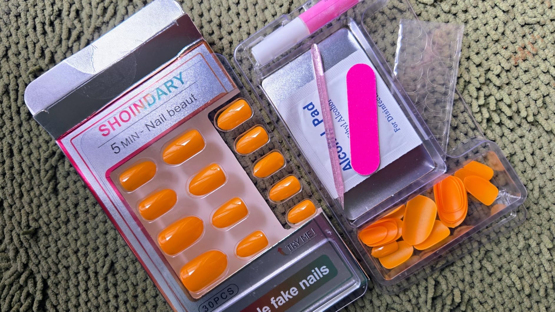 Shoindary orange press-on nails packaging image showing 30-piece set