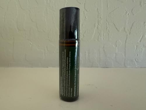 Carrier oil (MCT) bottle showing organic origin