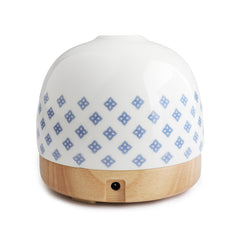 SLMIRACLE porcelain-pattern diffuser uses ultrasonic technology for a fine, gentle mist.
