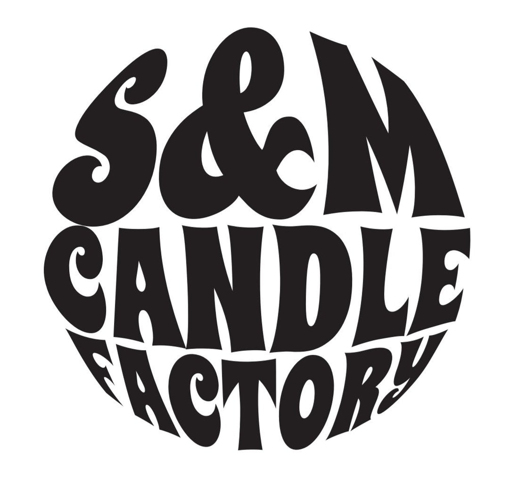 S&M Candle Factory Marshmallow Fireside gift box packaging is ideal for gifting.