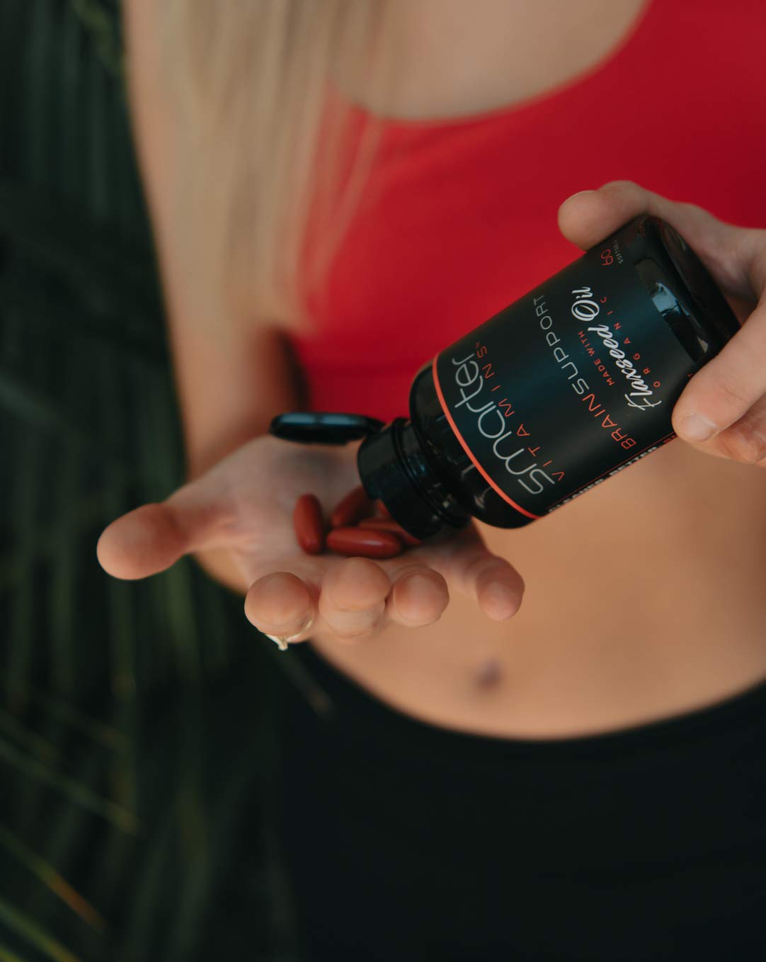 Close-up of Alpha-GPC and L-Tyrosine ingredients