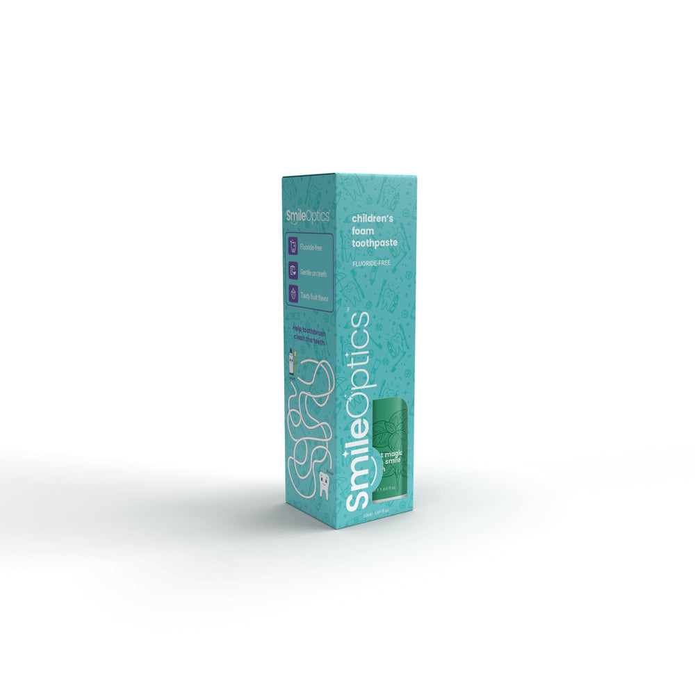 Fluoride-free kids' toothpaste foam for oral care and bright smiles