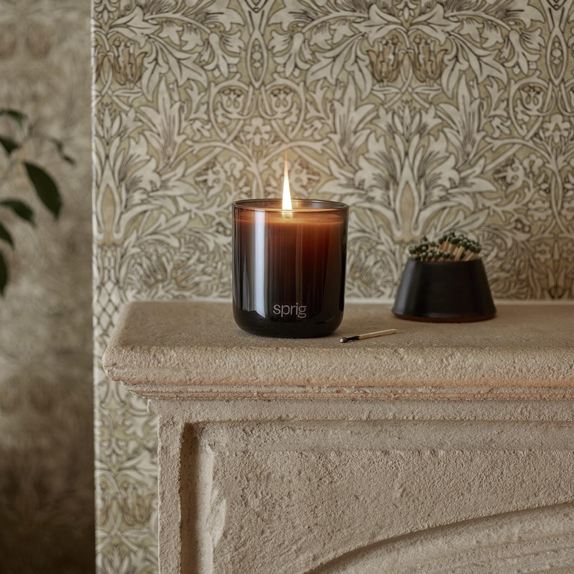 Label on Sprig by Kohler Relax Chamomile Green Tea candle