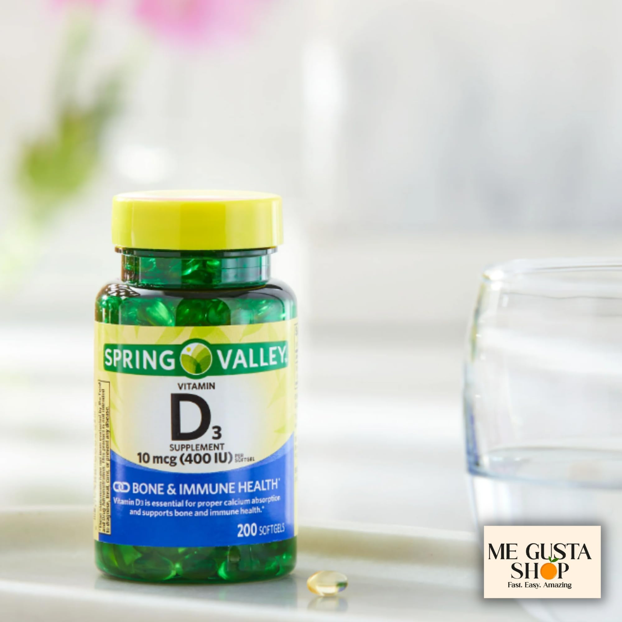 Product shot featuring Vitamin D3 softgels and Me gustas Sticker