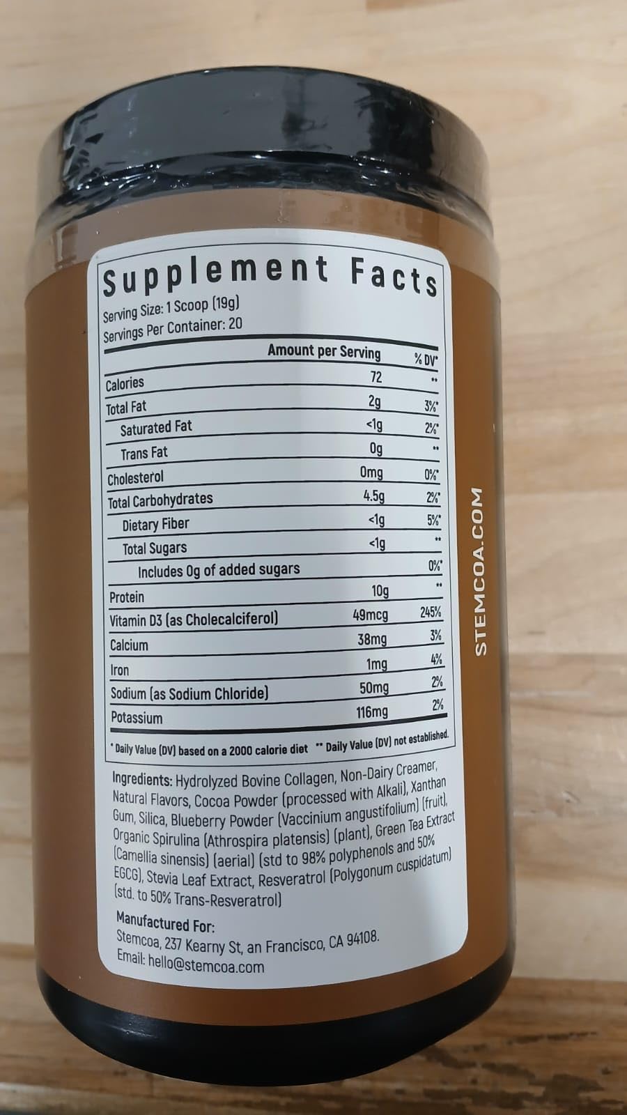 Mixing Stemcoa NCR1 collagen powder with water or milk