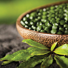 Close-up of Sun Chlorella 200 mg tablets